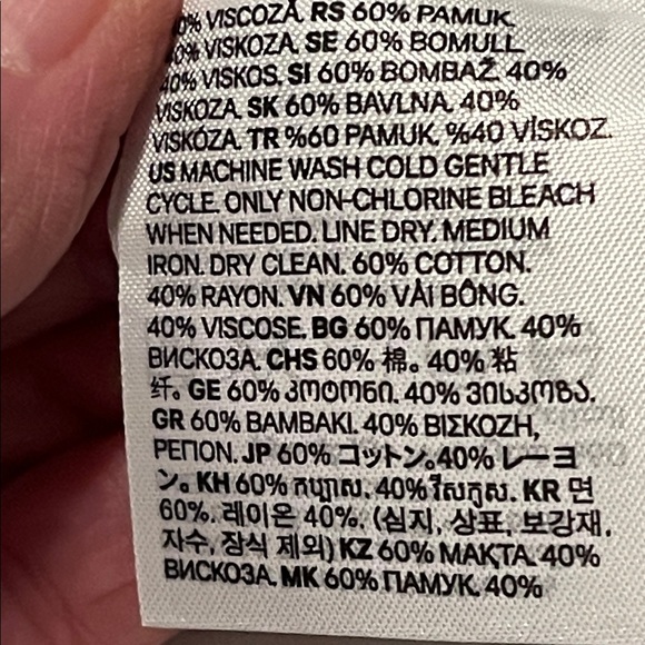 H&M Cropped White Buttondown - Picture 12 of 12